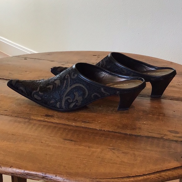 Antonio Melani Vintage Heels size 8M main image 7
